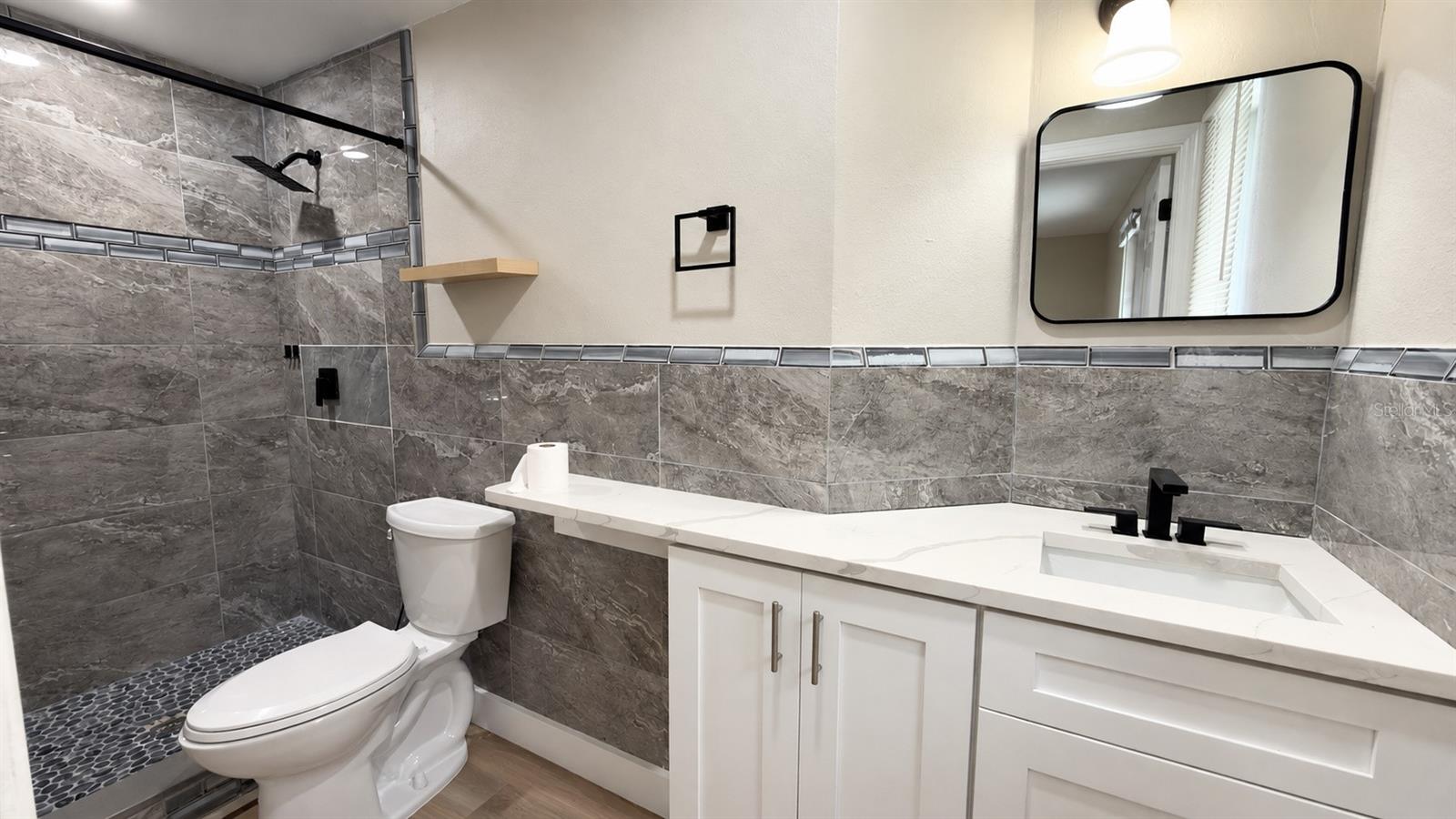 1359 Tyler Ave Property Photo 14