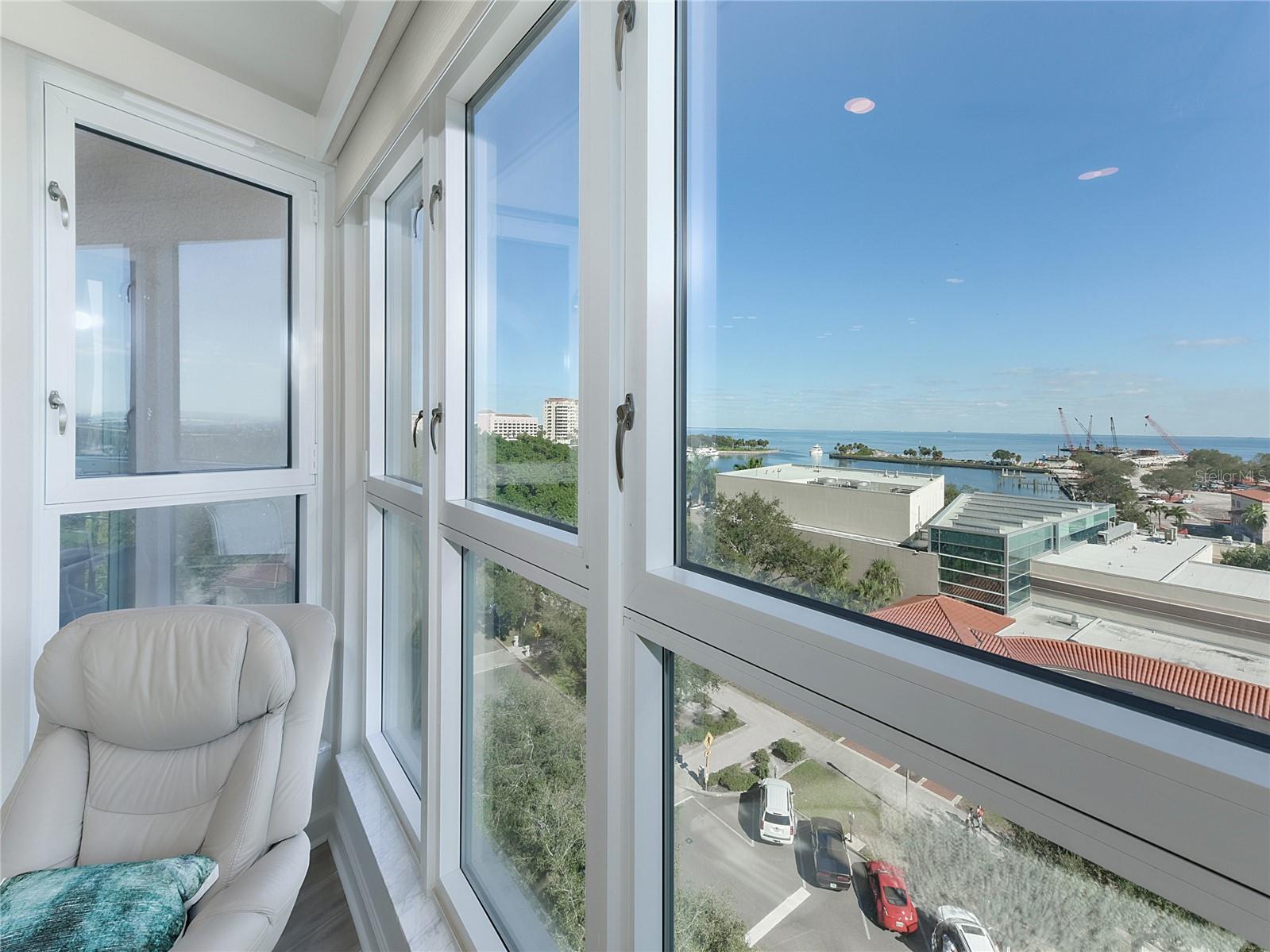 288 Beach Dr Ne #6a Property Photo 13