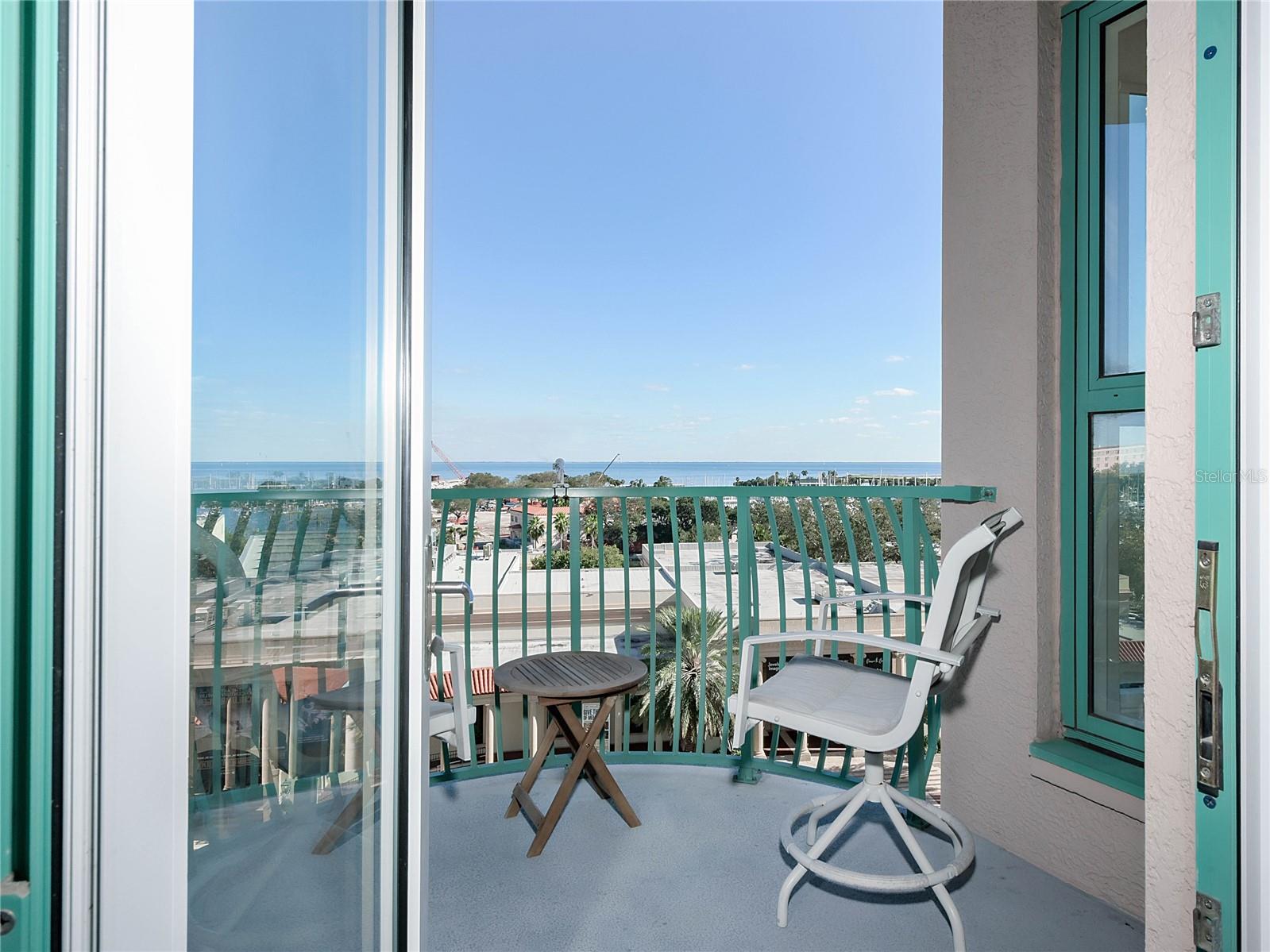 288 Beach Dr Ne #6a Property Photo 14