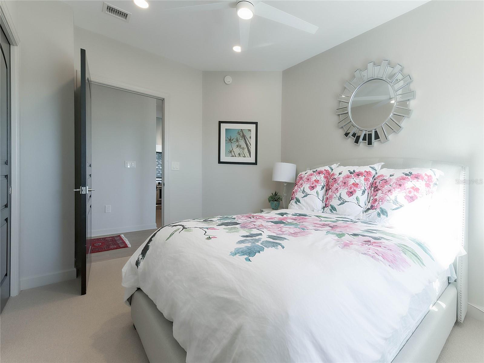 288 Beach Dr Ne #6a Property Photo 37