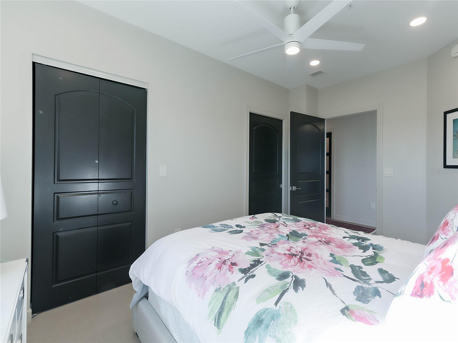 288 Beach Dr Ne #6a Property Photo 38