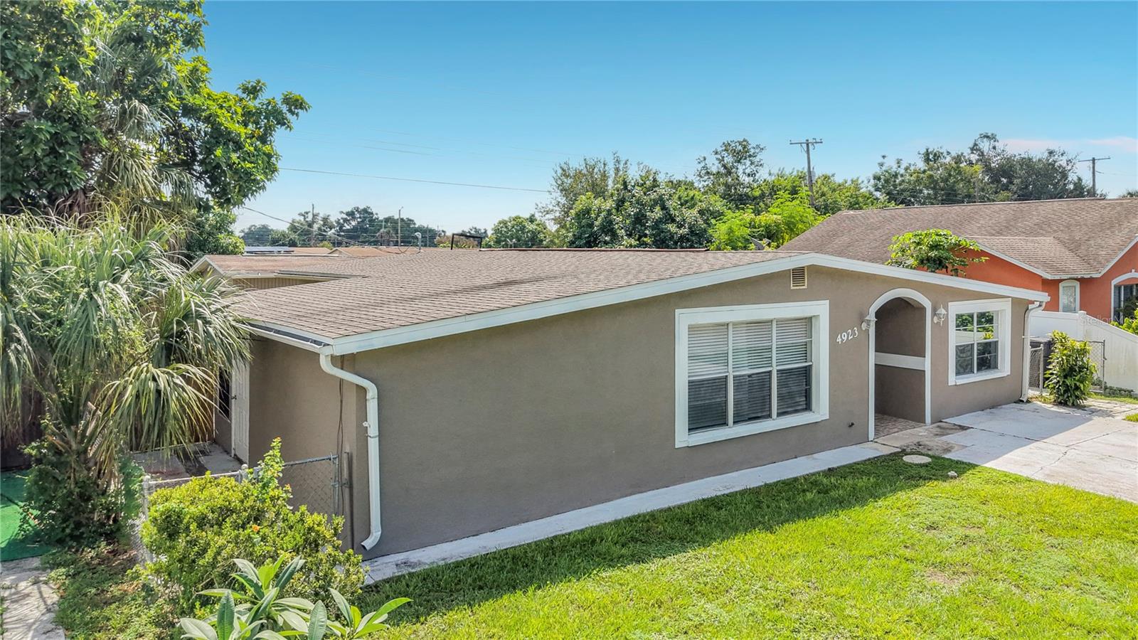 4923 Cresthill Dr Property Photo 10