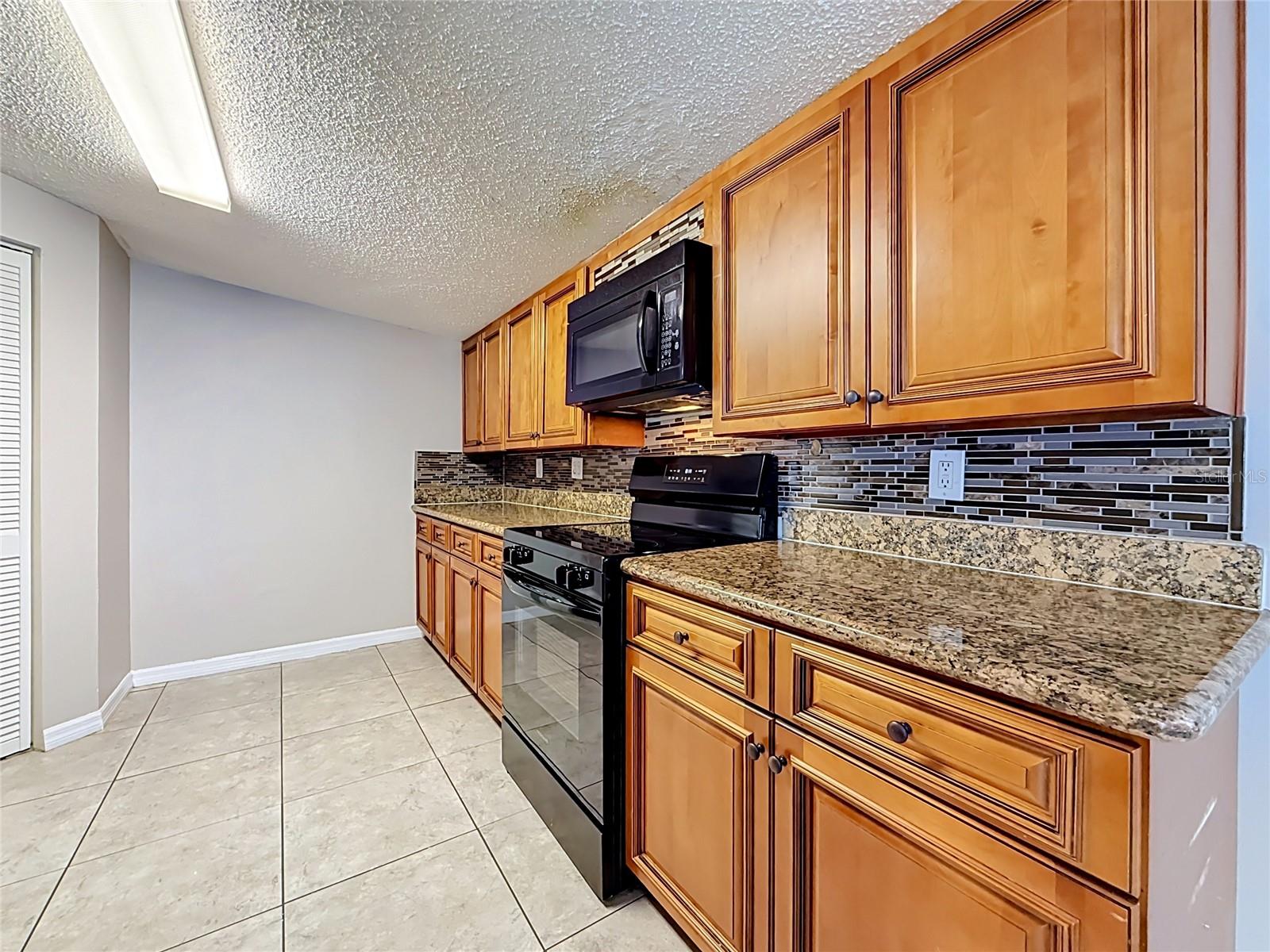 4923 Cresthill Dr Property Photo 31