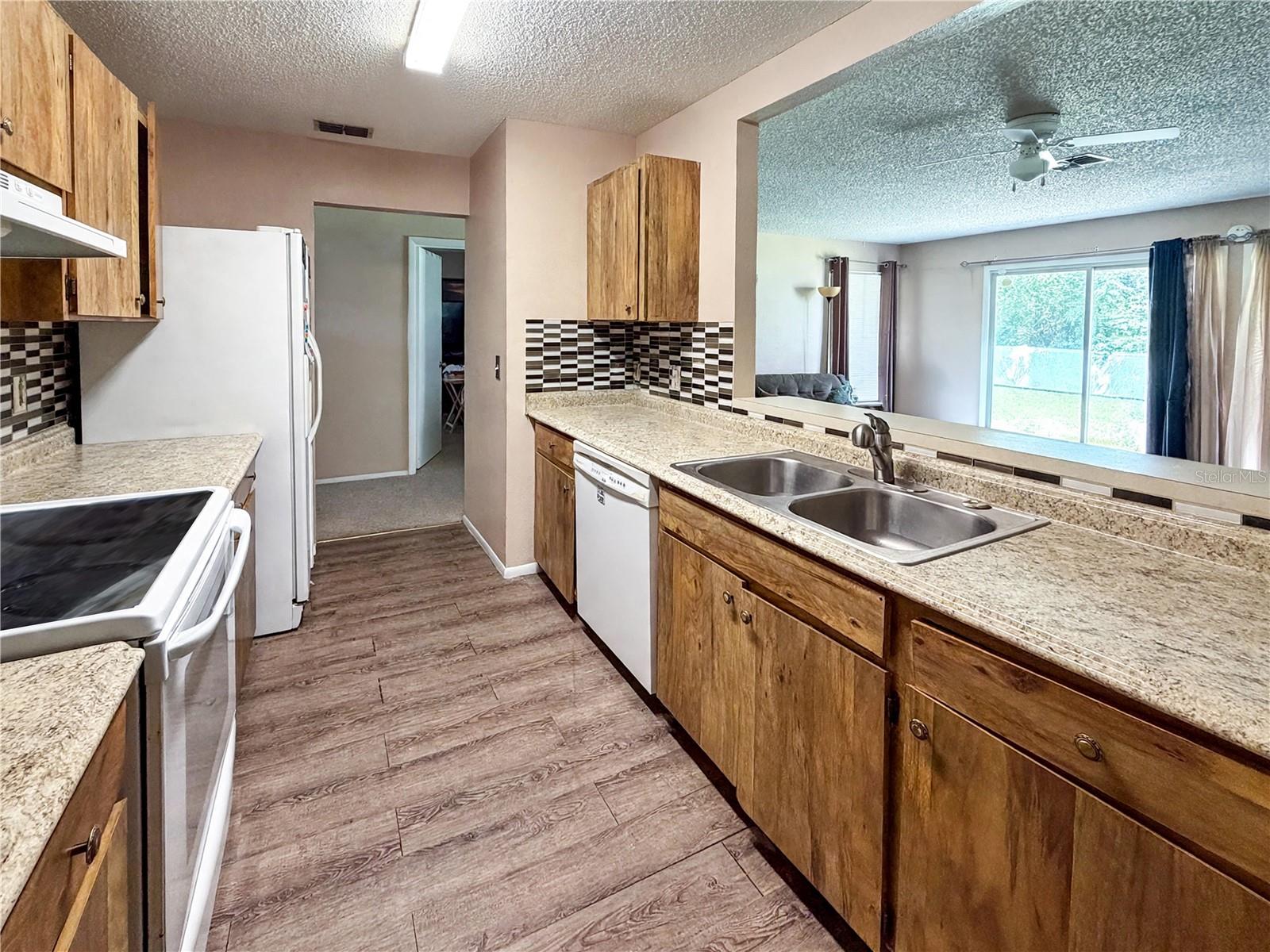 36 Sapphire Run Property Photo 9