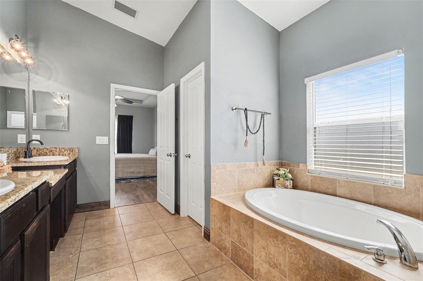 12324 Loopback Dr Property Photo 18