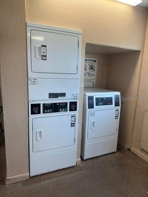 9950 62nd Ter N #408 Property Photo 32