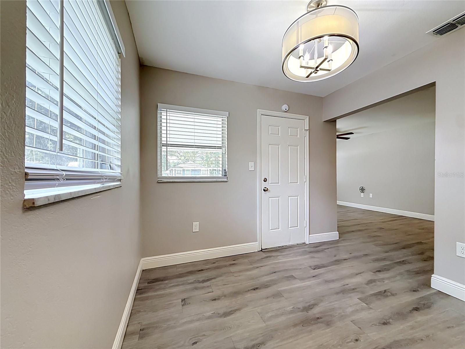 8307 N Elmer St Property Photo 22