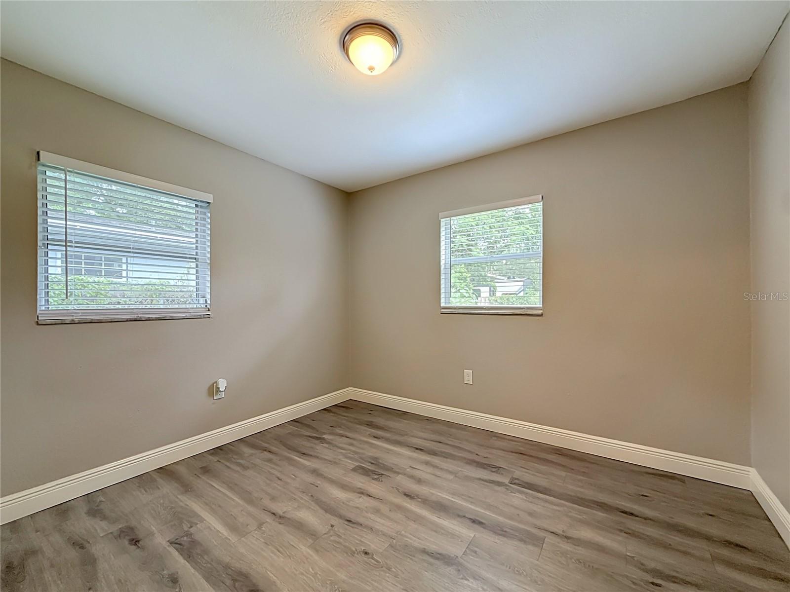 8307 N Elmer St Property Photo 36