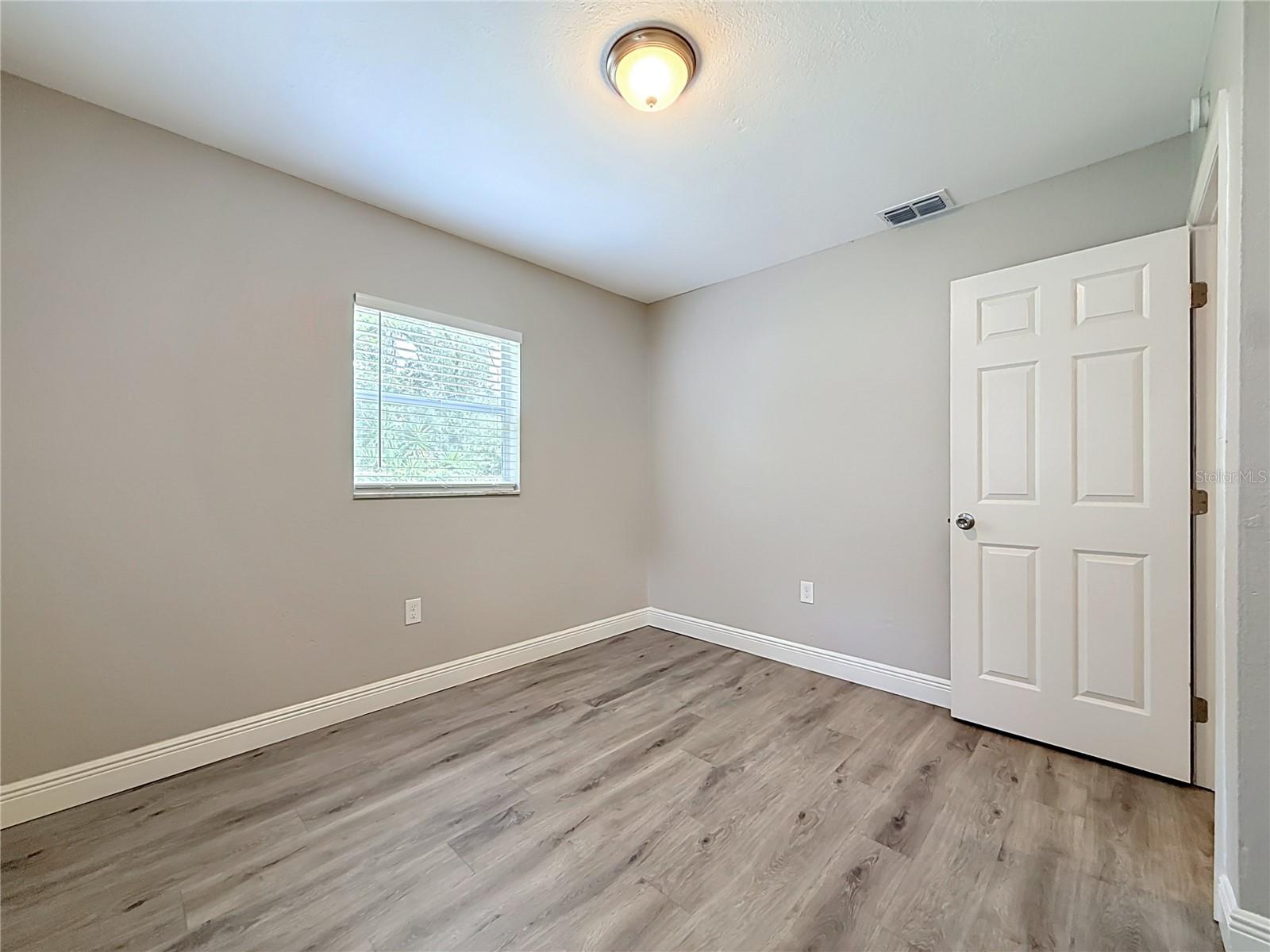 8307 N Elmer St Property Photo 38