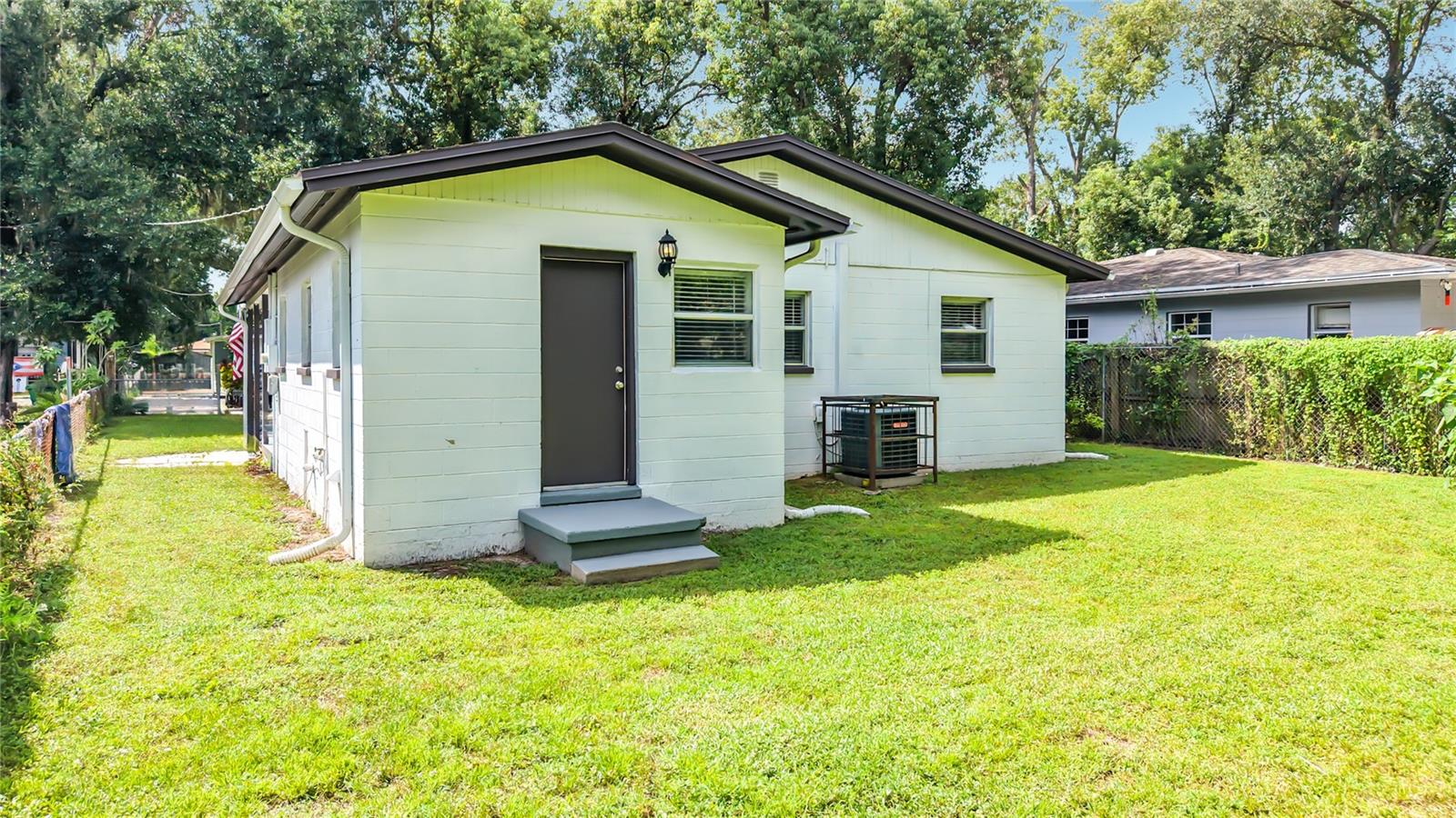 8307 N Elmer St Property Photo 54