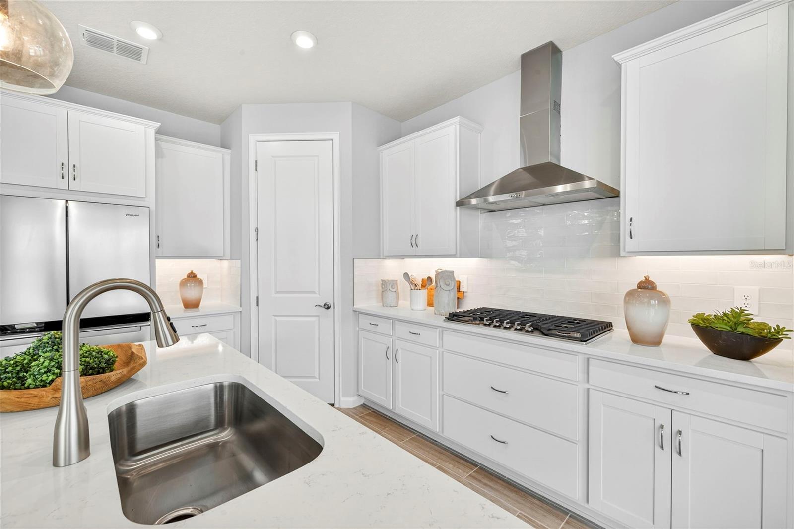 34821 Blossom Fall Path Property Photo 6