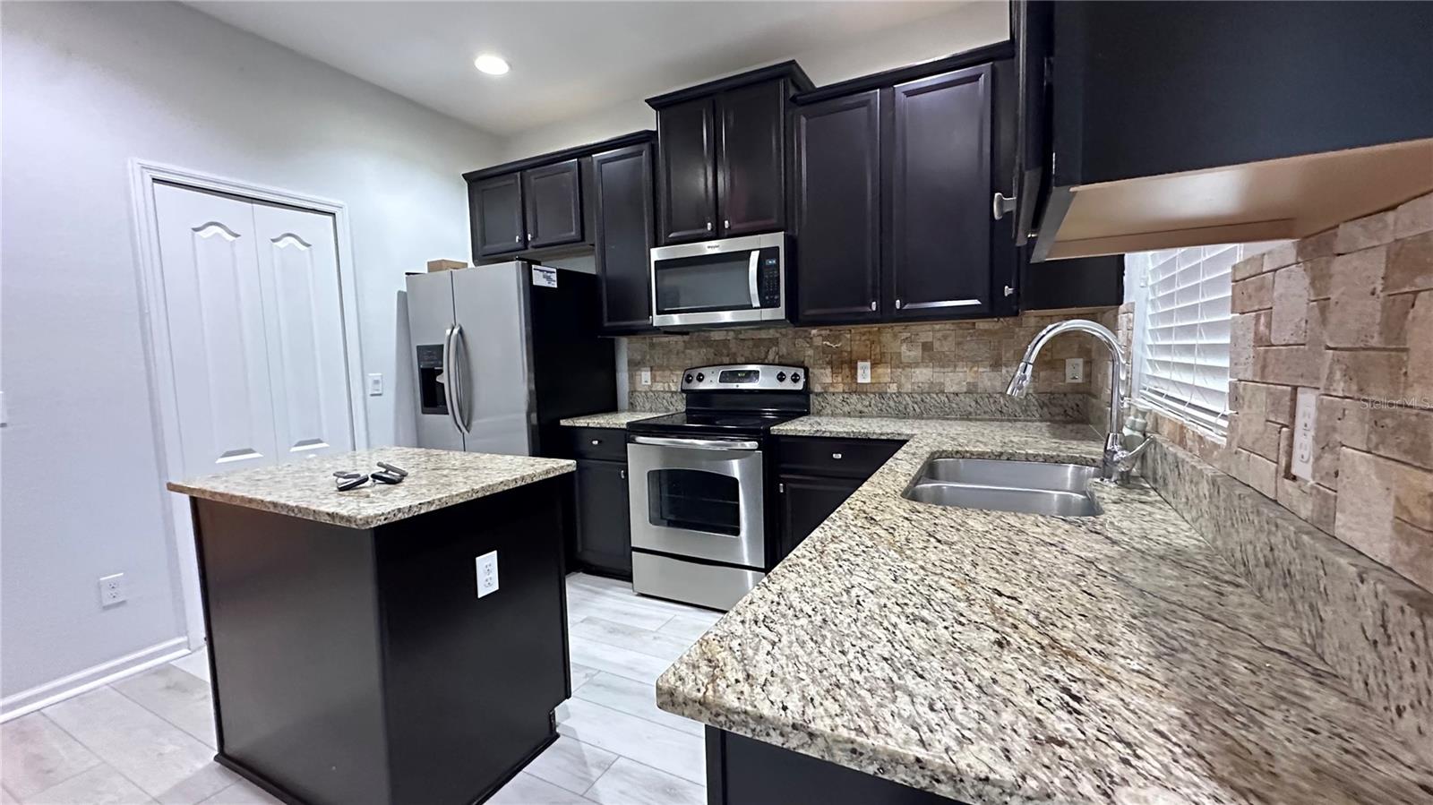 552 Juniper Springs Dr Property Photo 7