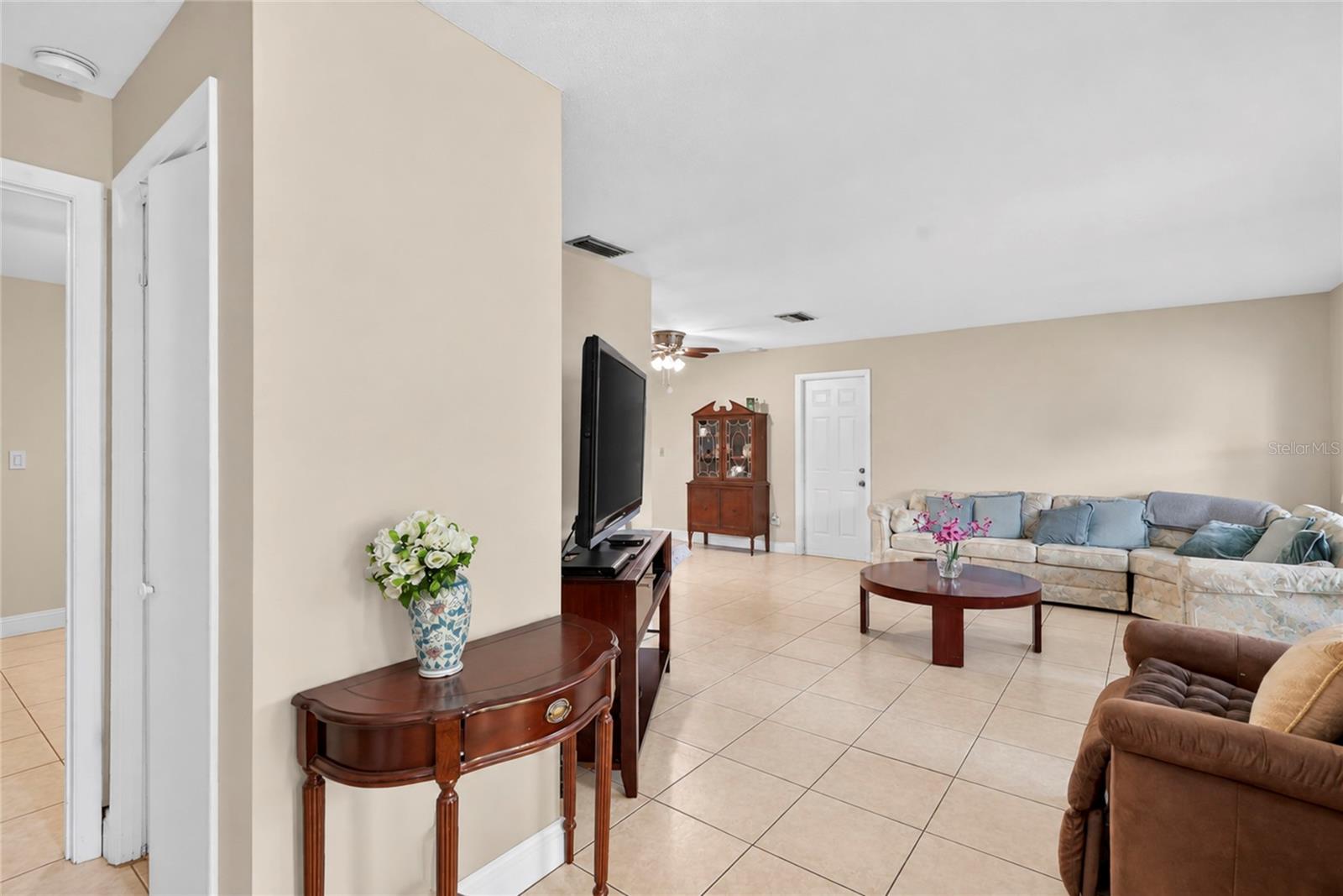 1158 Overcash Dr Property Photo 3