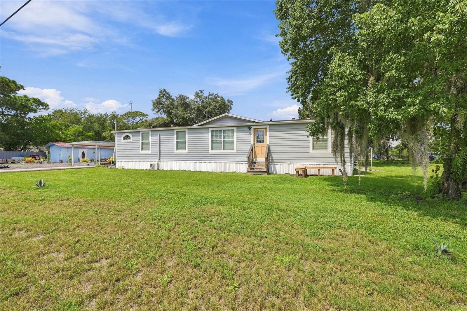 9811 Dale St Property Photo 1