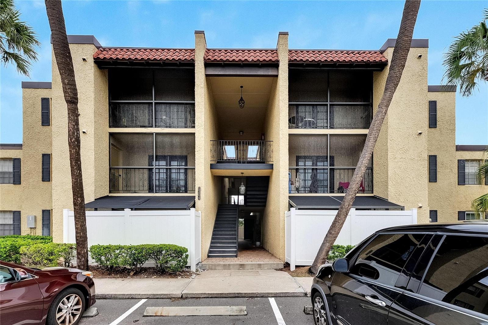 5304 W KENNEDY BLVD #106 Property Photo 1