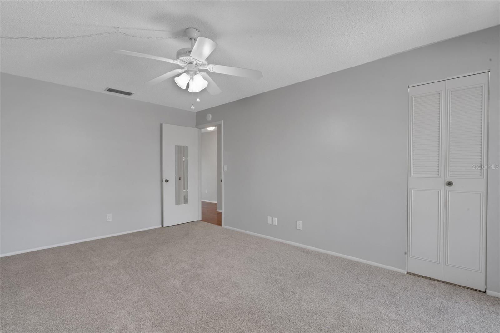 223 Buttonwood Cir #223 Property Photo 21
