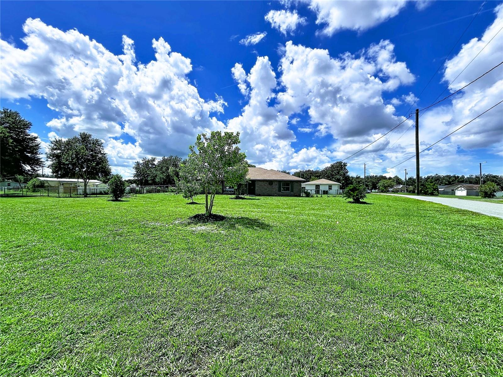 4129 Fox Ridge Blvd Property Photo 4