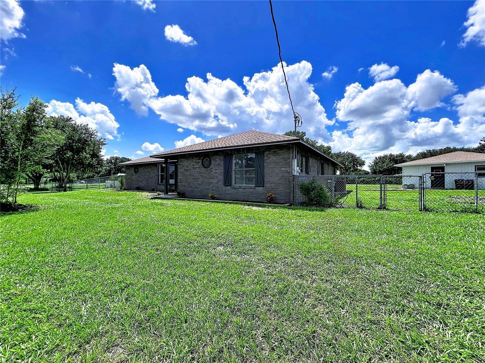 4129 Fox Ridge Blvd Property Photo 5