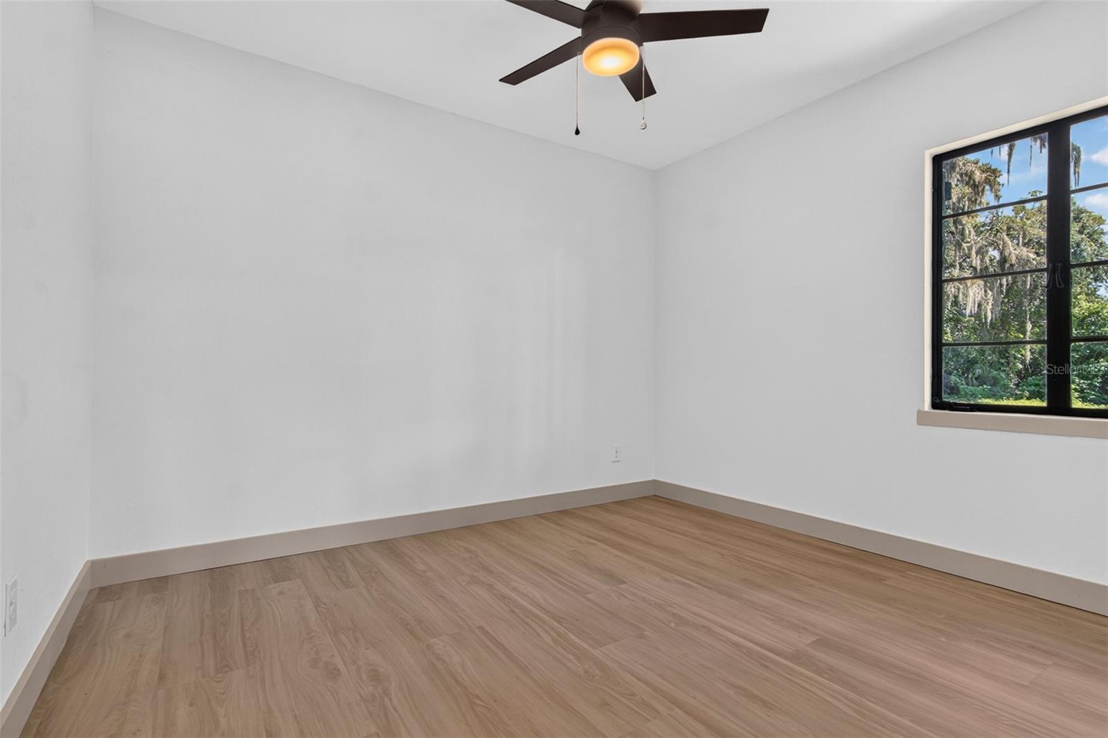 209 S Saint Cloud Ave Property Photo 31