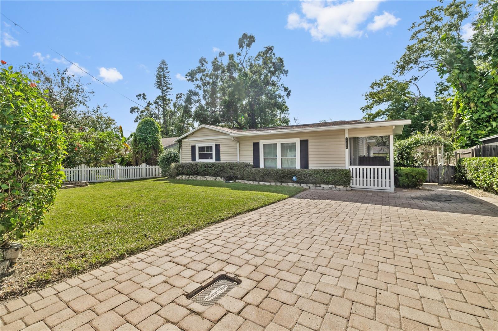 6914 N LYNN AVE Property Photo 1