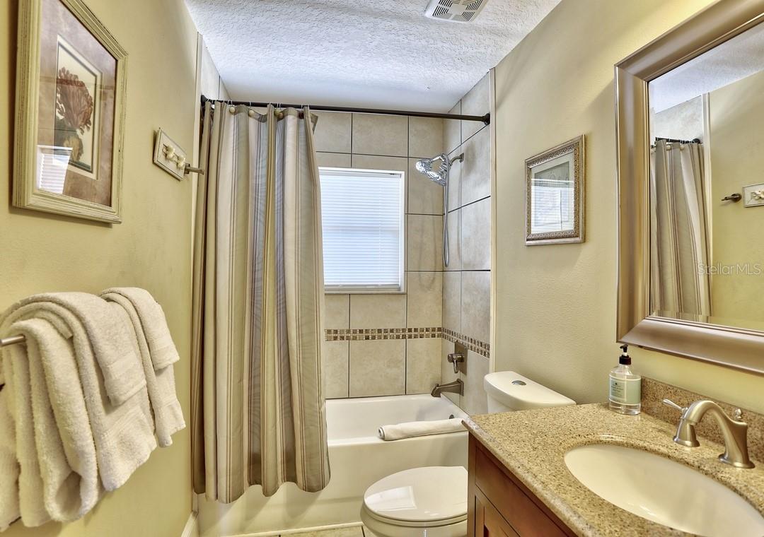 5433 Essex Ave S Property Photo 8