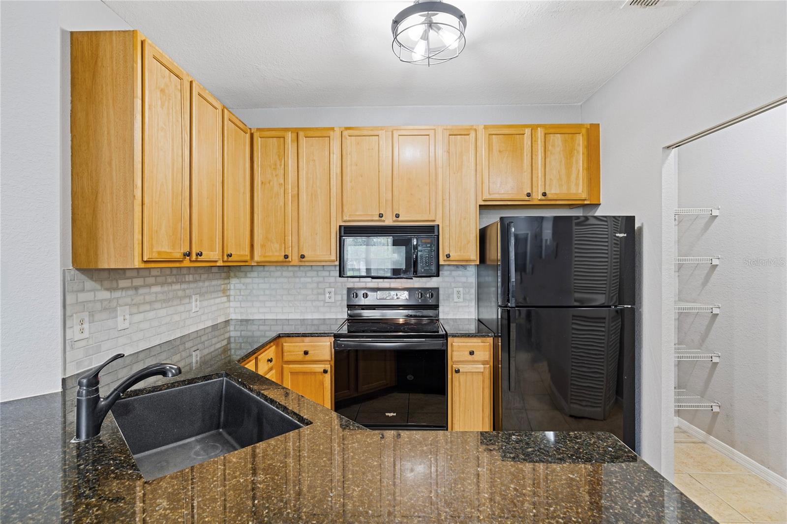 10105 Courtney Oaks Cir #203 Property Photo 11