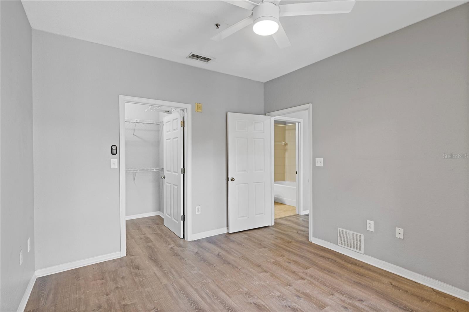 10105 Courtney Oaks Cir #203 Property Photo 19