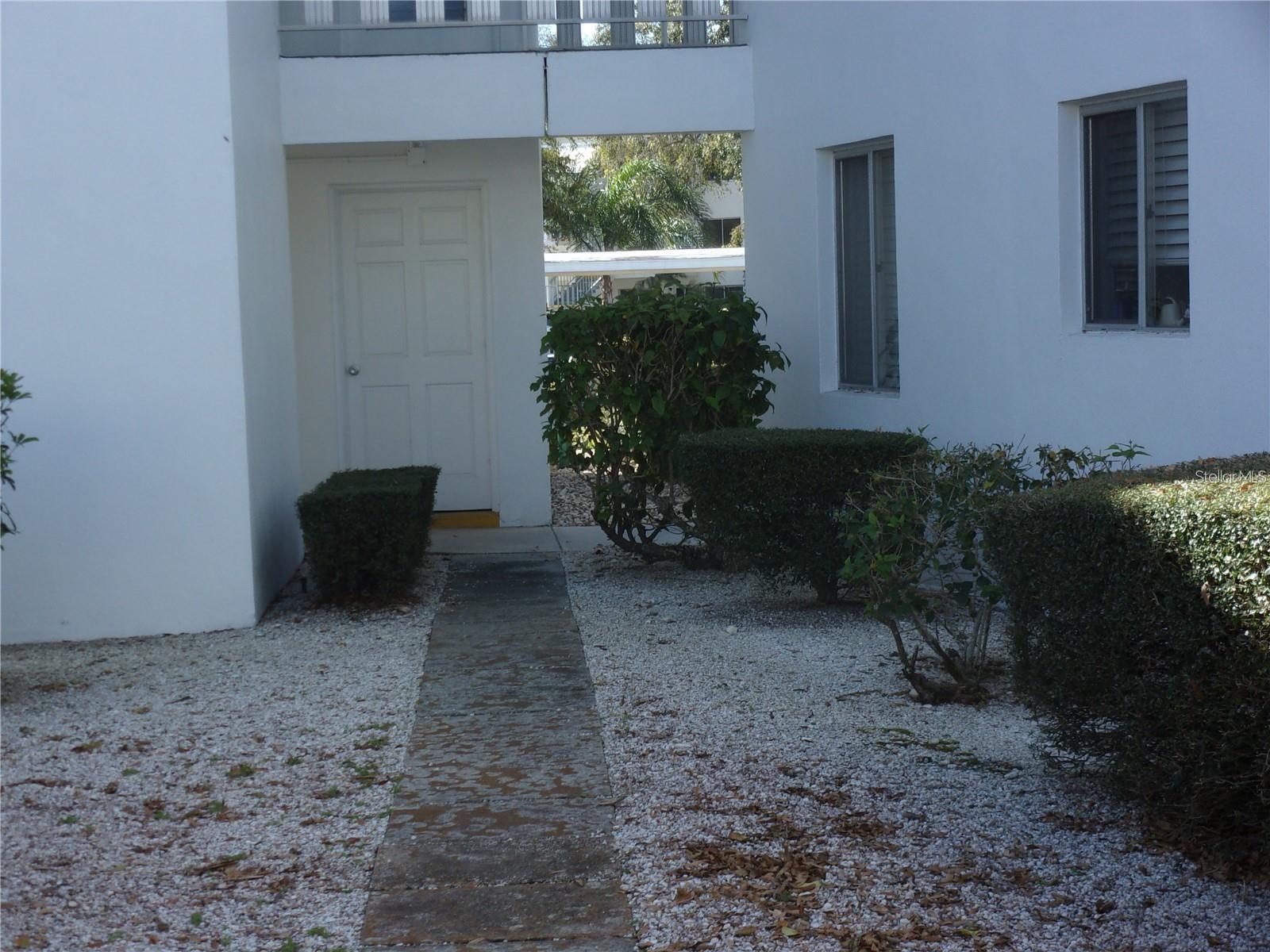 8525 111th St #308 Property Photo 3