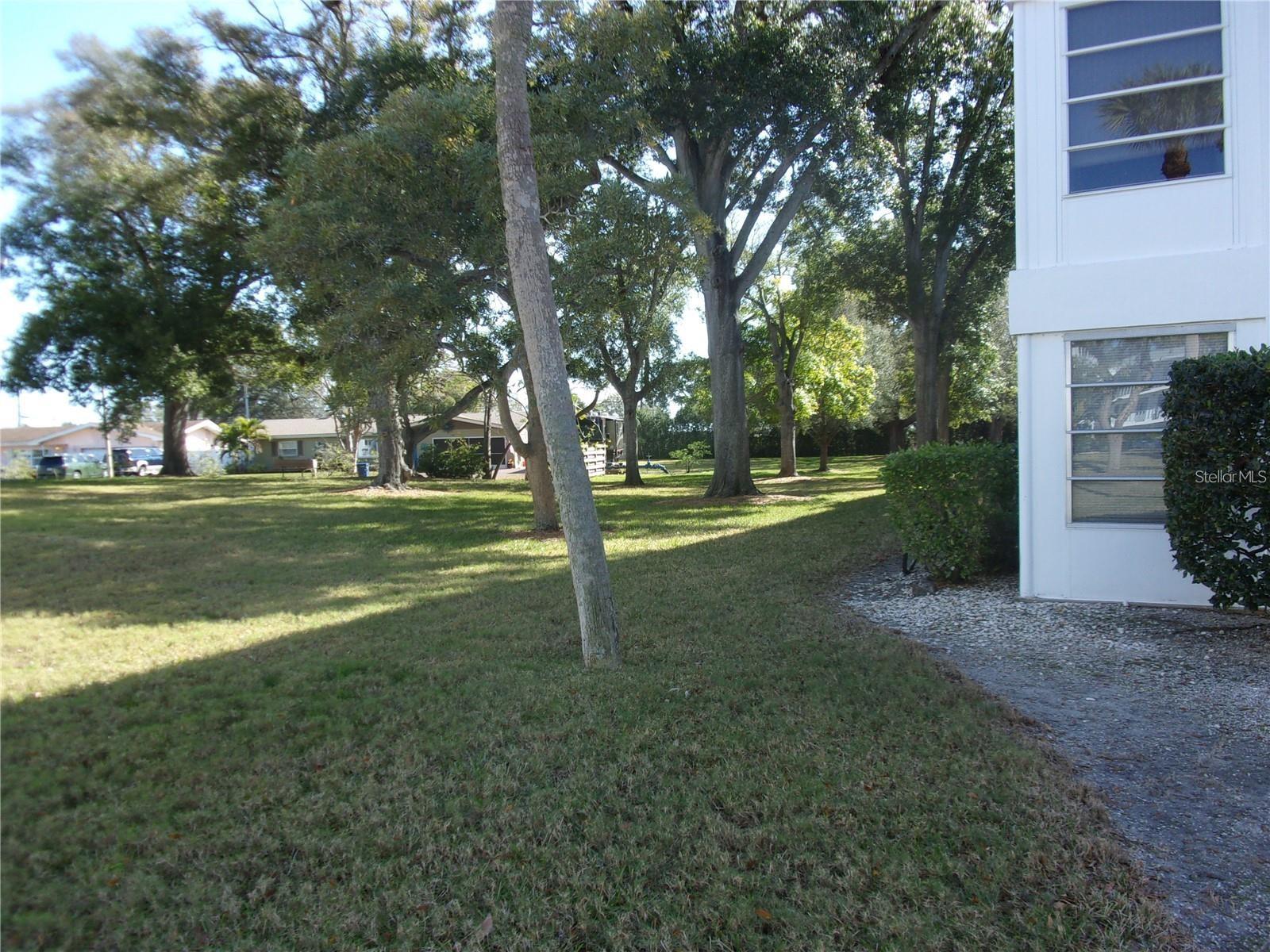 8525 111th St #308 Property Photo 4