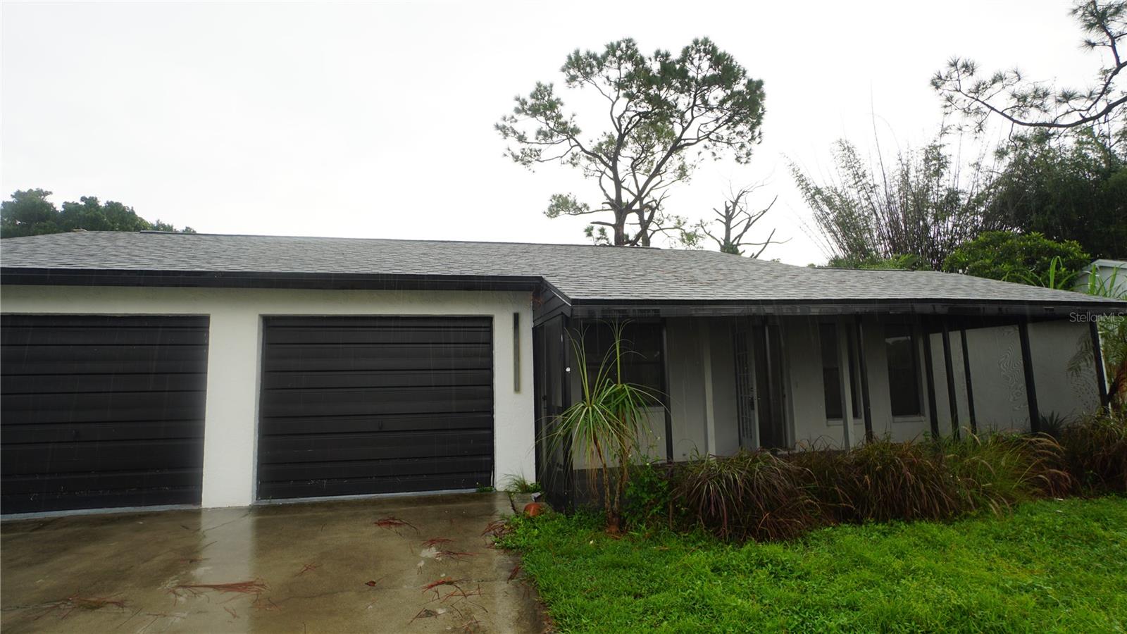 4372 ULSTER AVE Property Photo 1