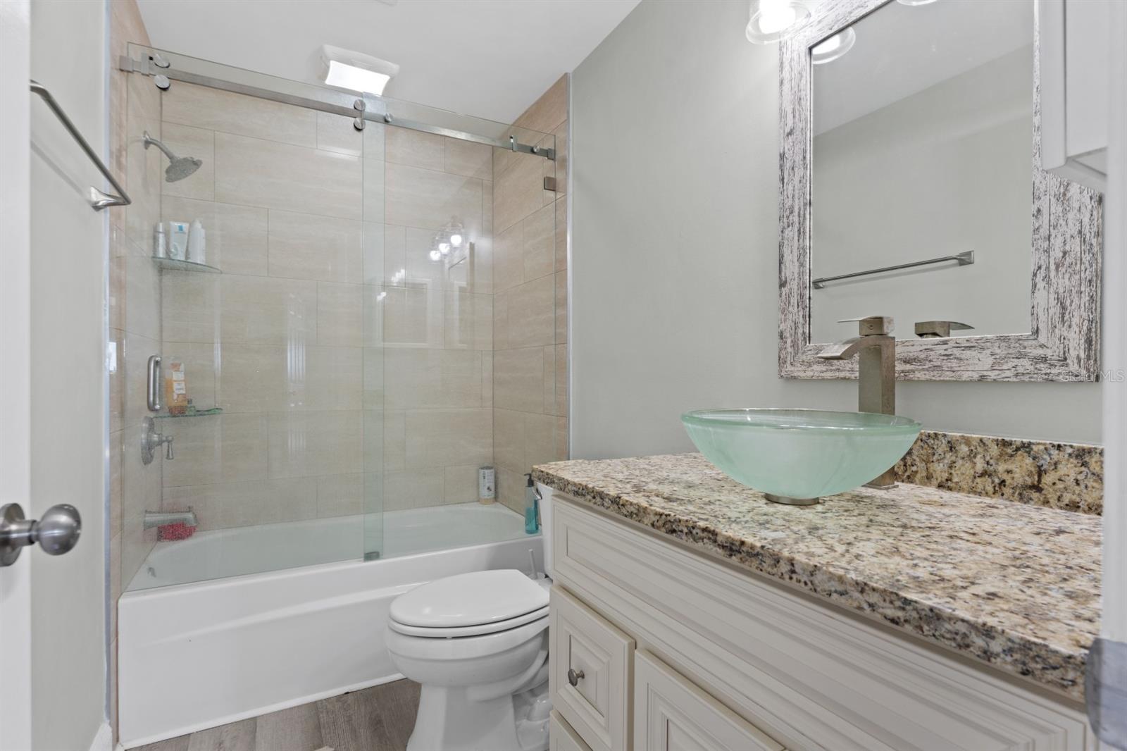 610 Island Way #408 Property Photo 37