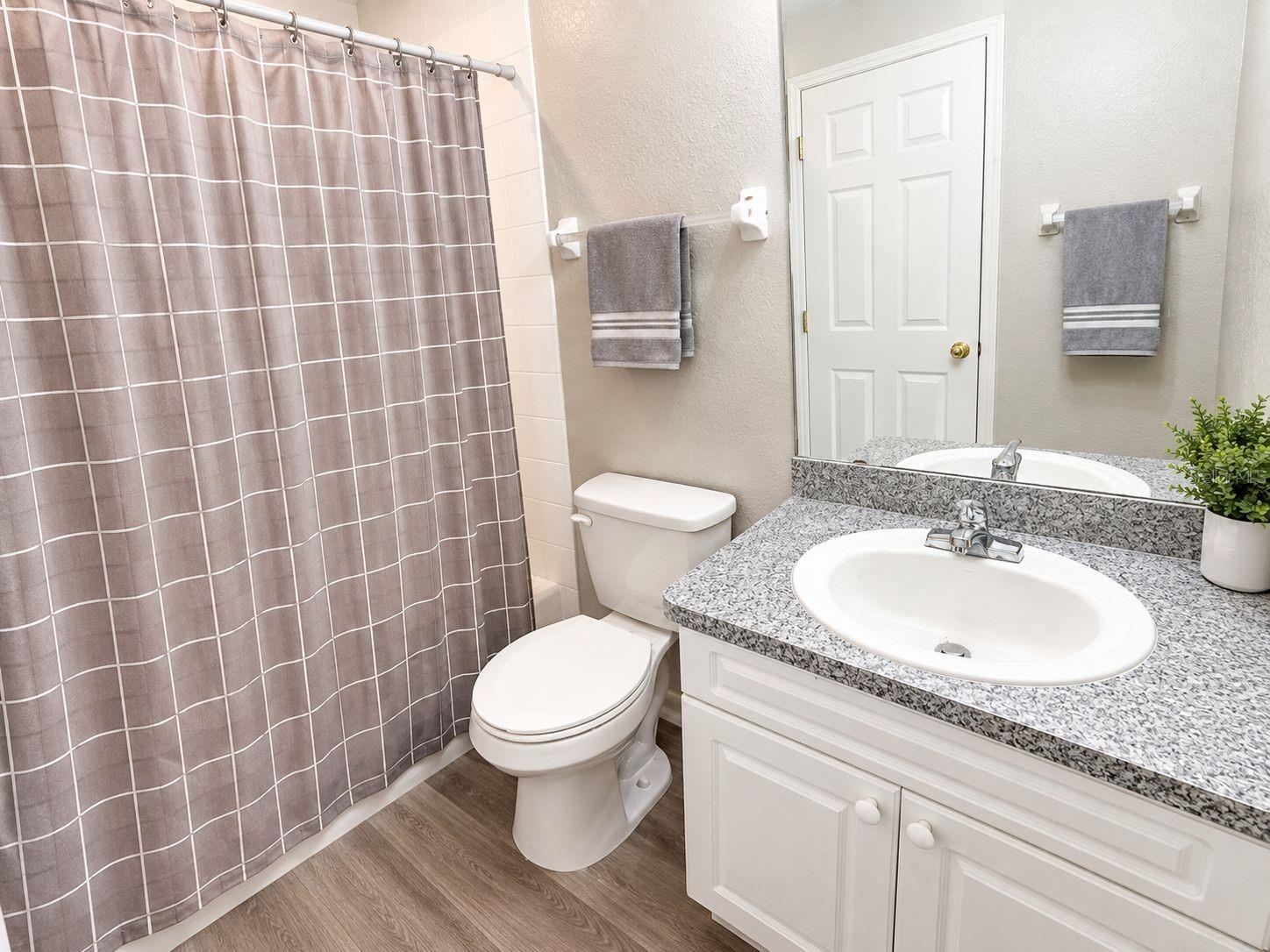 1103 Islamorada Ln Property Photo 9