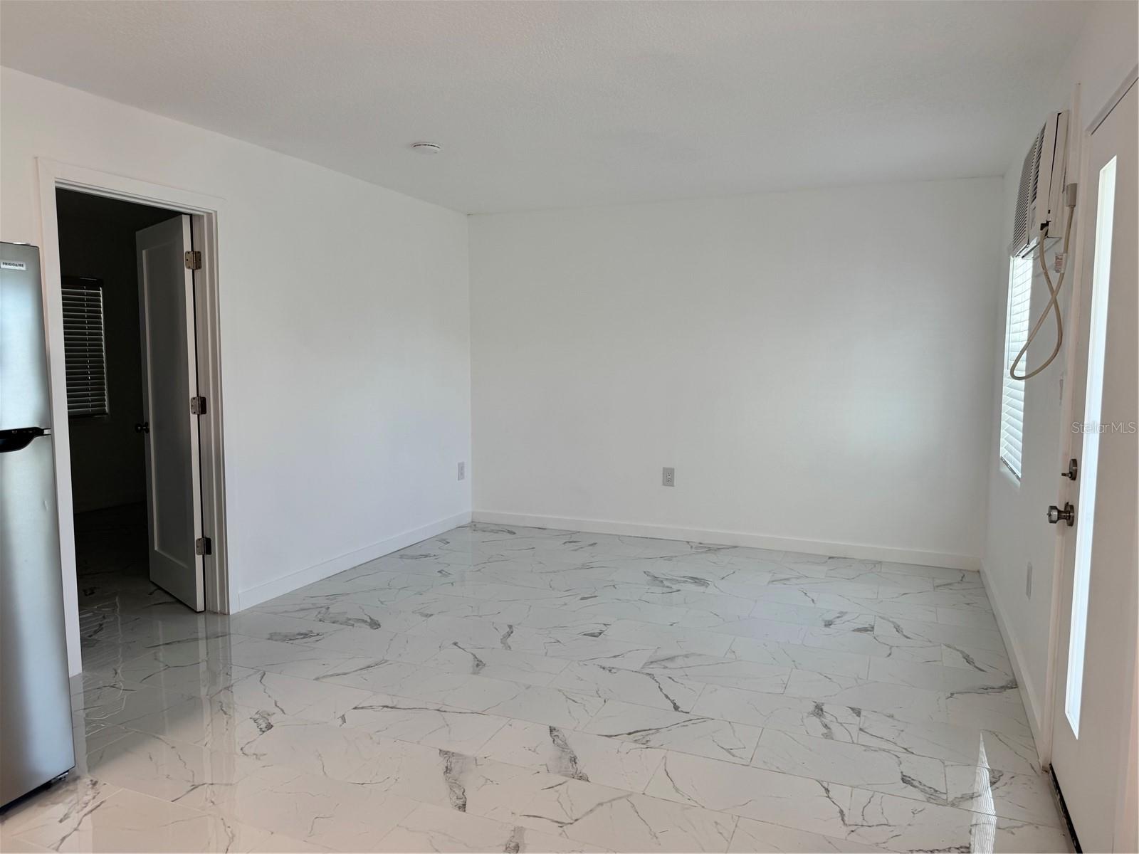 56 B St #2 Property Photo 5