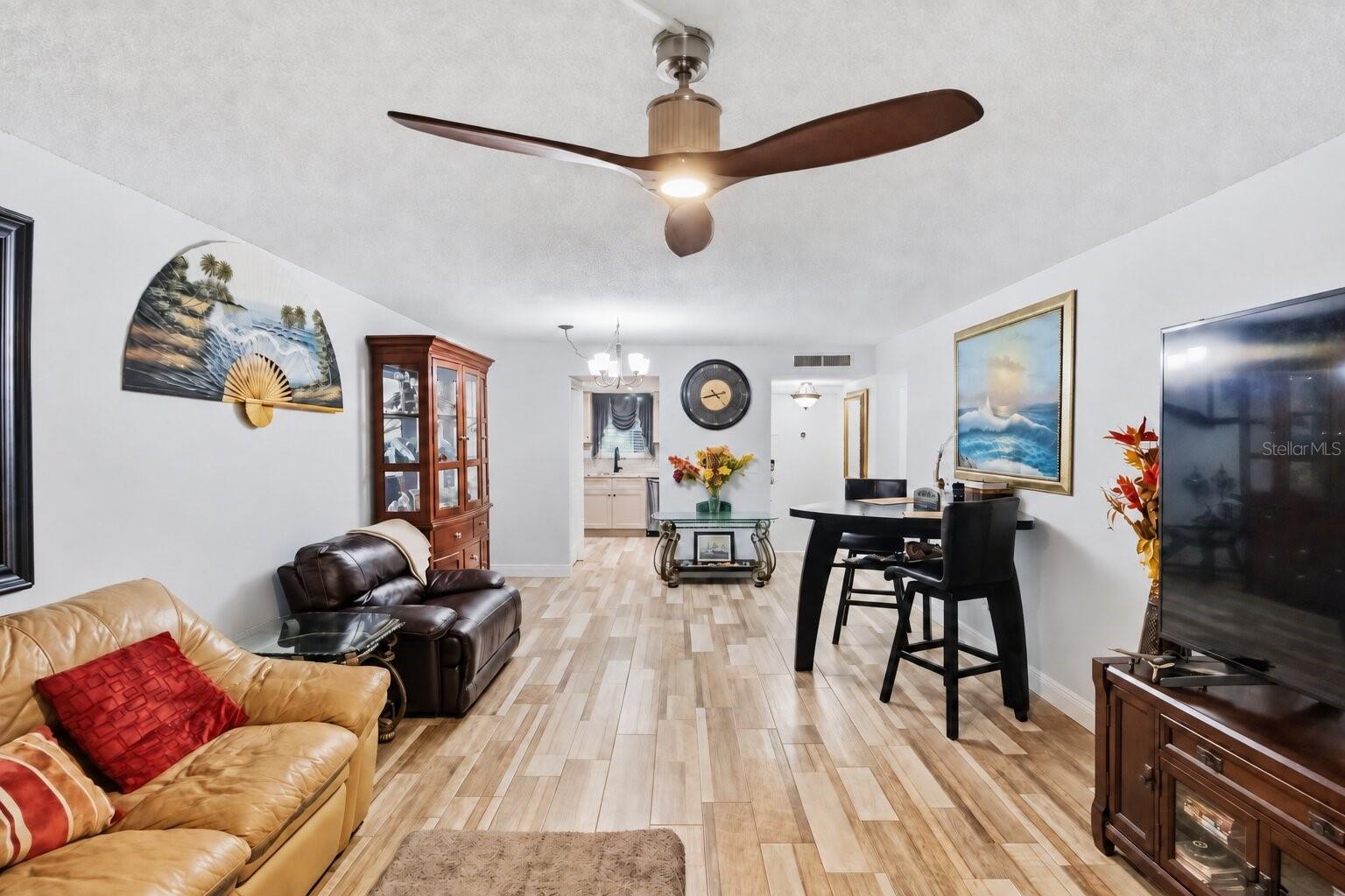 704 Oakgrove Dr #226d Property Photo 4