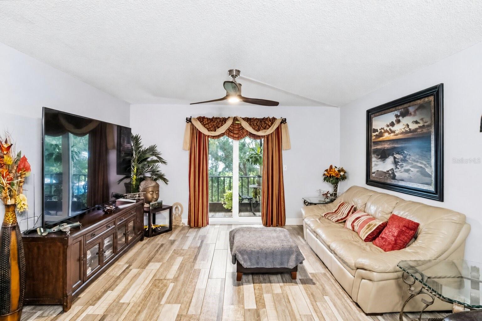 704 Oakgrove Dr #226d Property Photo 5