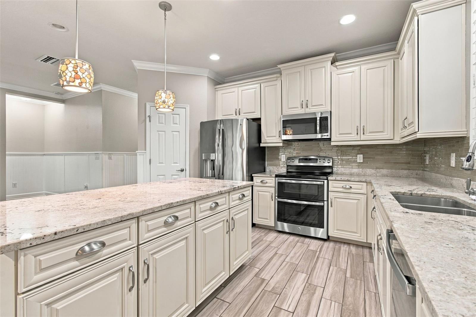 8021 Whitetail Deer Way Property Photo 4