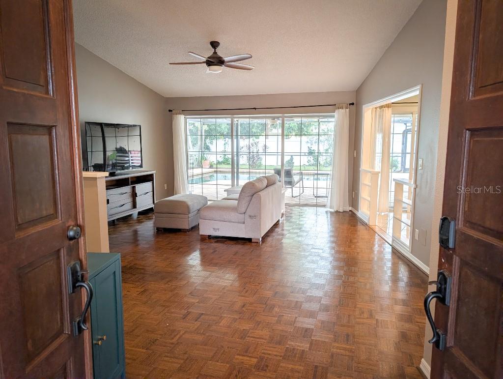 2673 Montague Ct W Property Photo 4