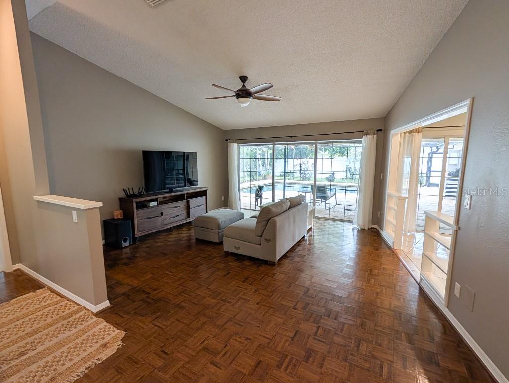 2673 Montague Ct W Property Photo 6