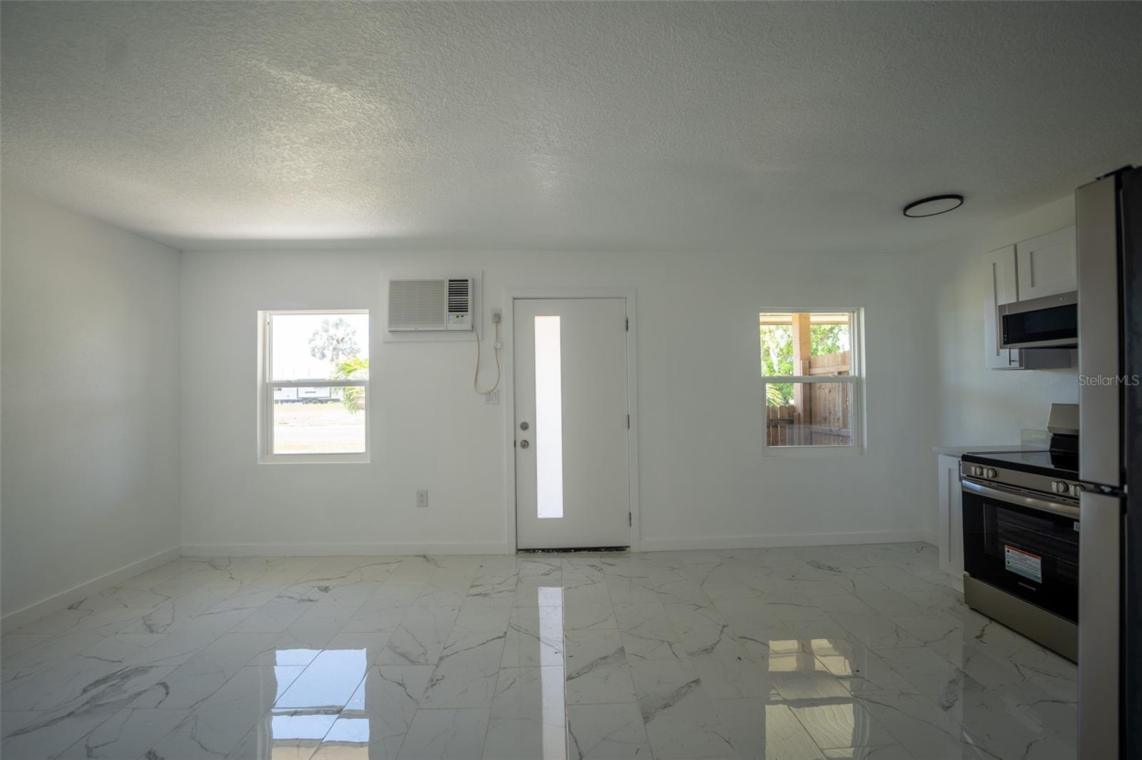56 B St #3 Property Photo 9