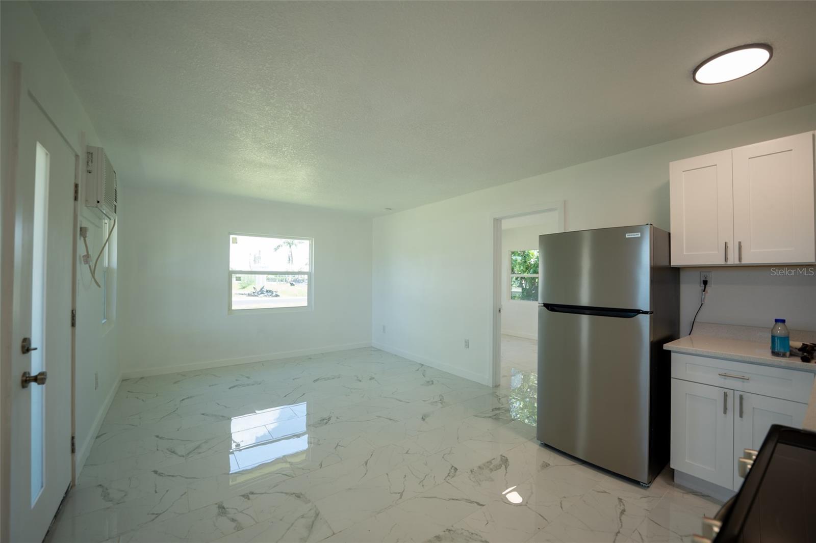 56 B St #4 Property Photo 2