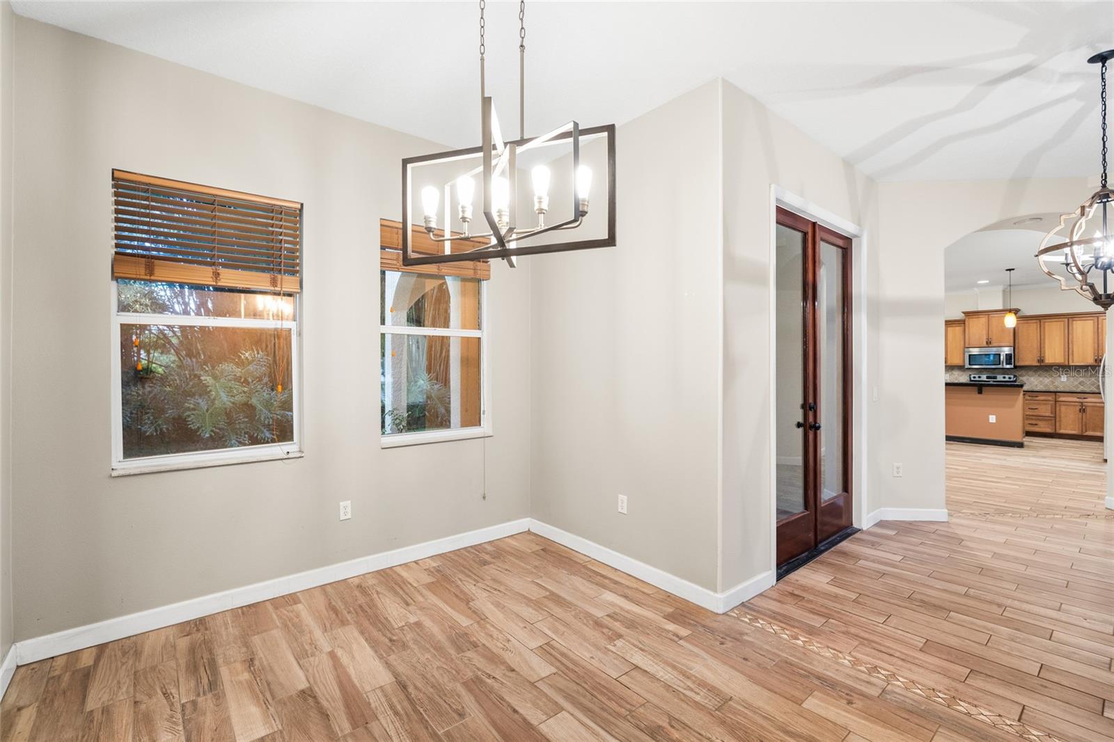 4117 Woodacre Ln Property Photo 6