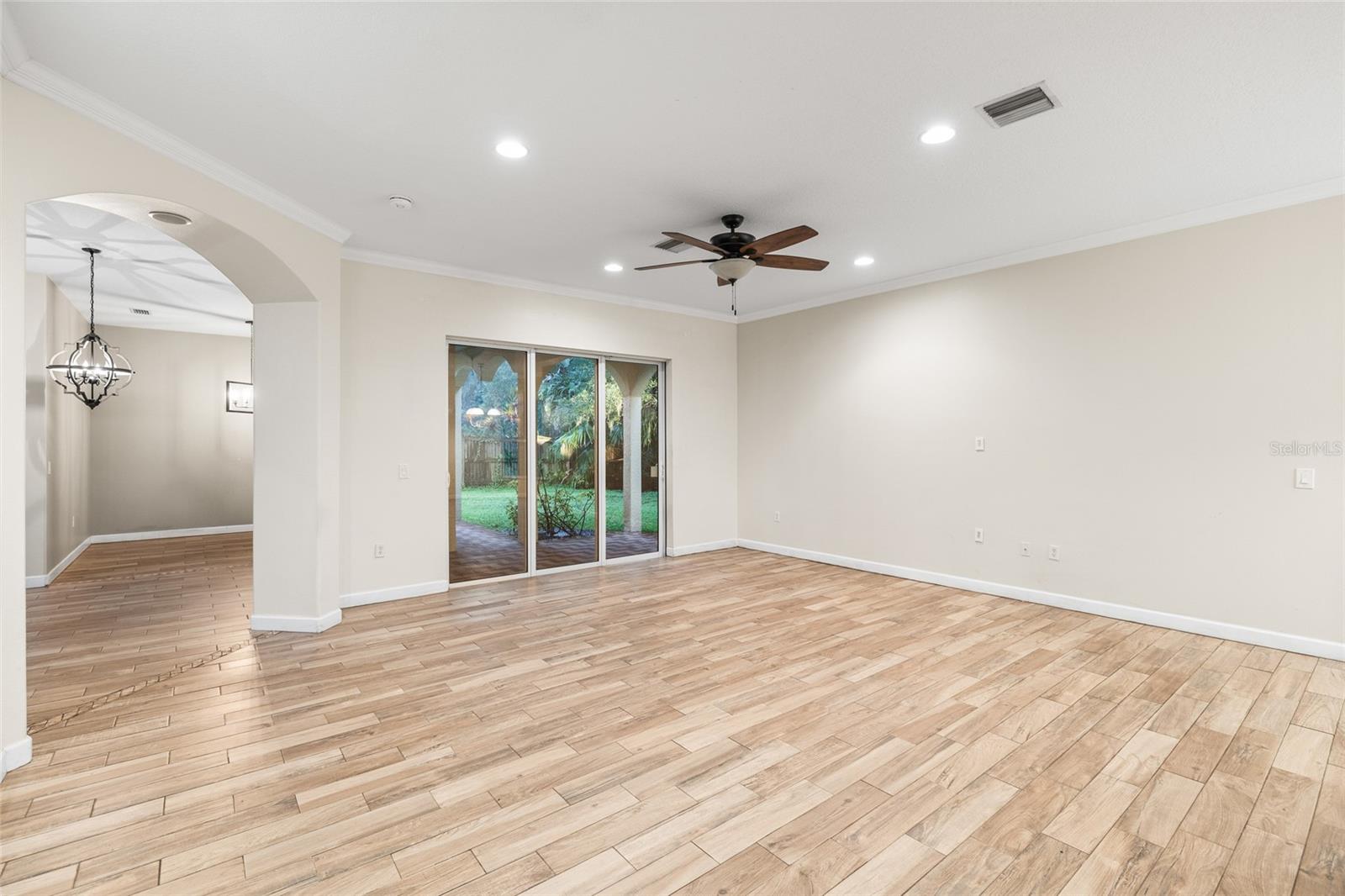 4117 Woodacre Ln Property Photo 8