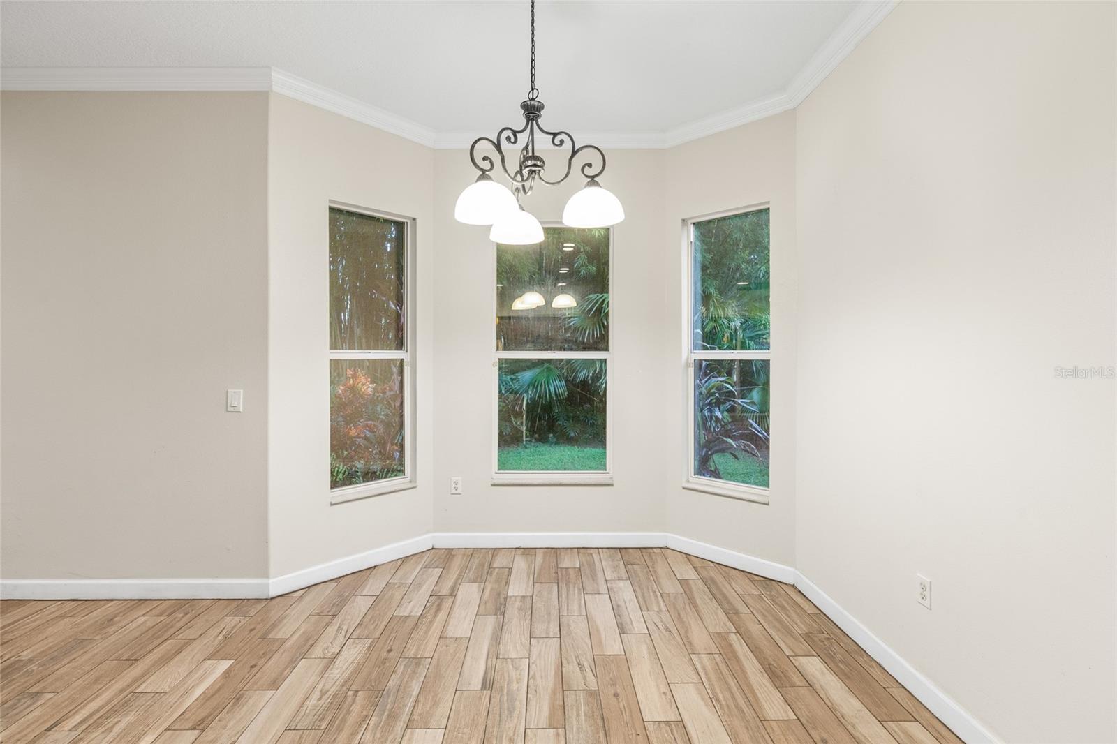 4117 Woodacre Ln Property Photo 9