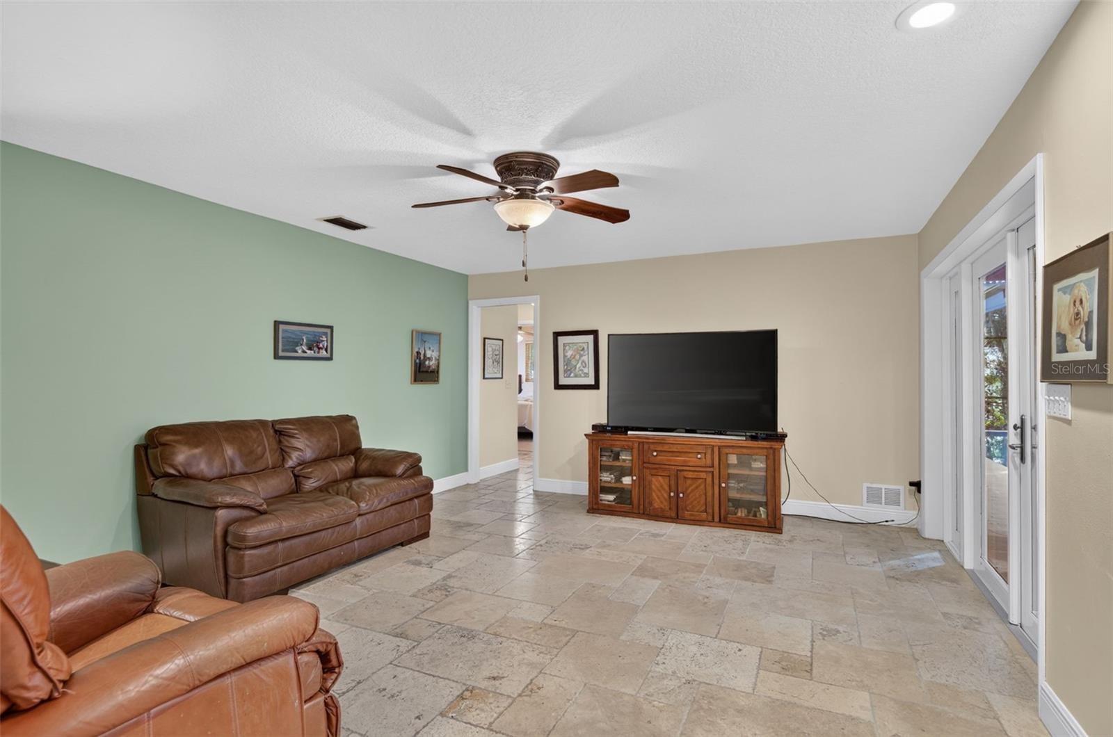 2225 Snead Ave Property Photo 11