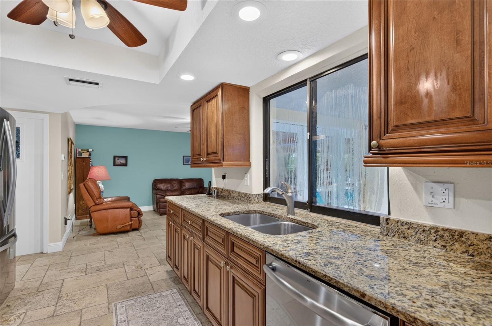 2225 Snead Ave Property Photo 18