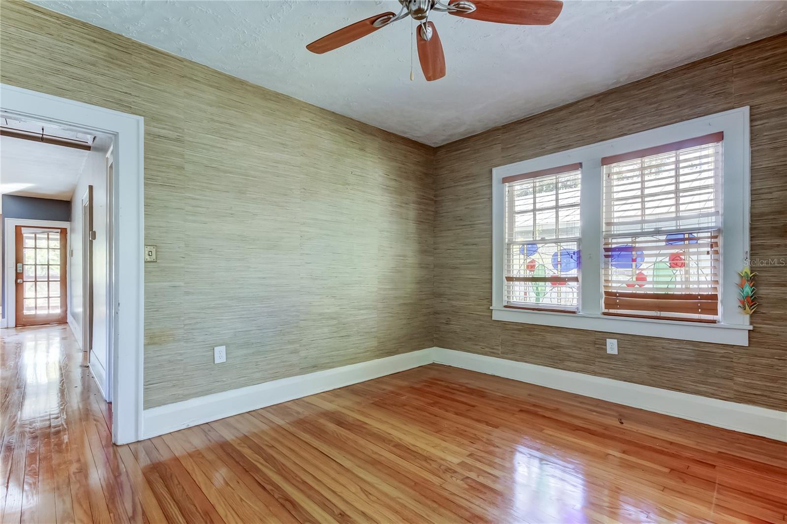 1004 E Crenshaw St Property Photo 13