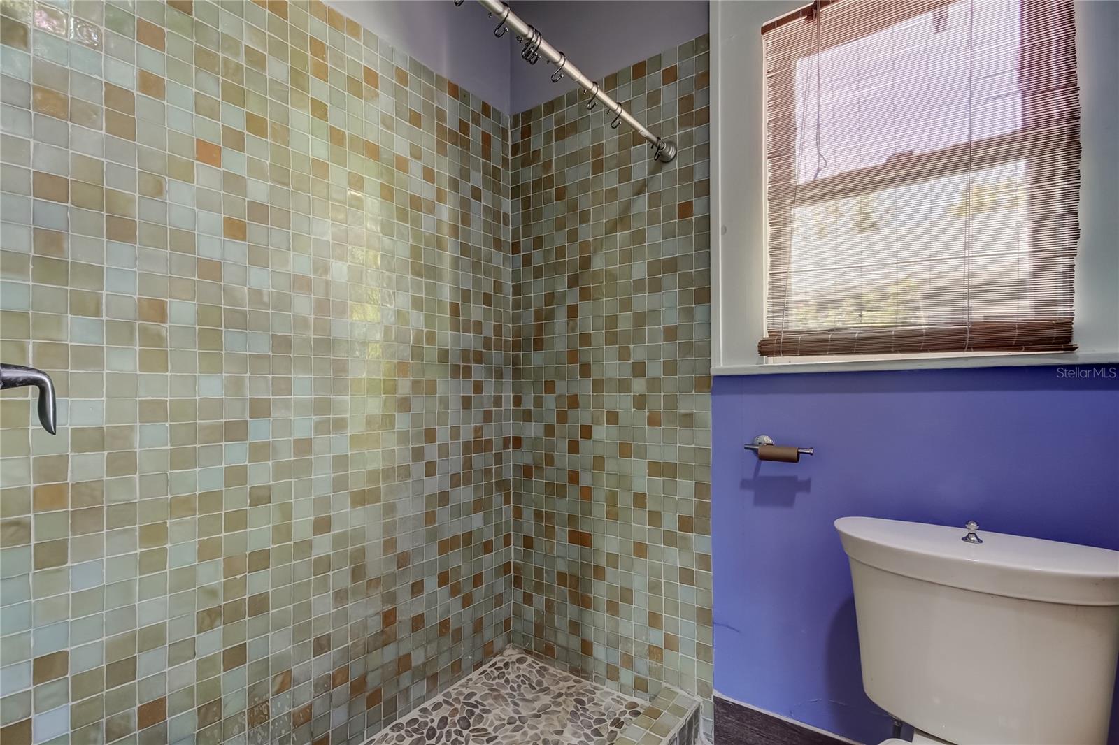 1004 E Crenshaw St Property Photo 15
