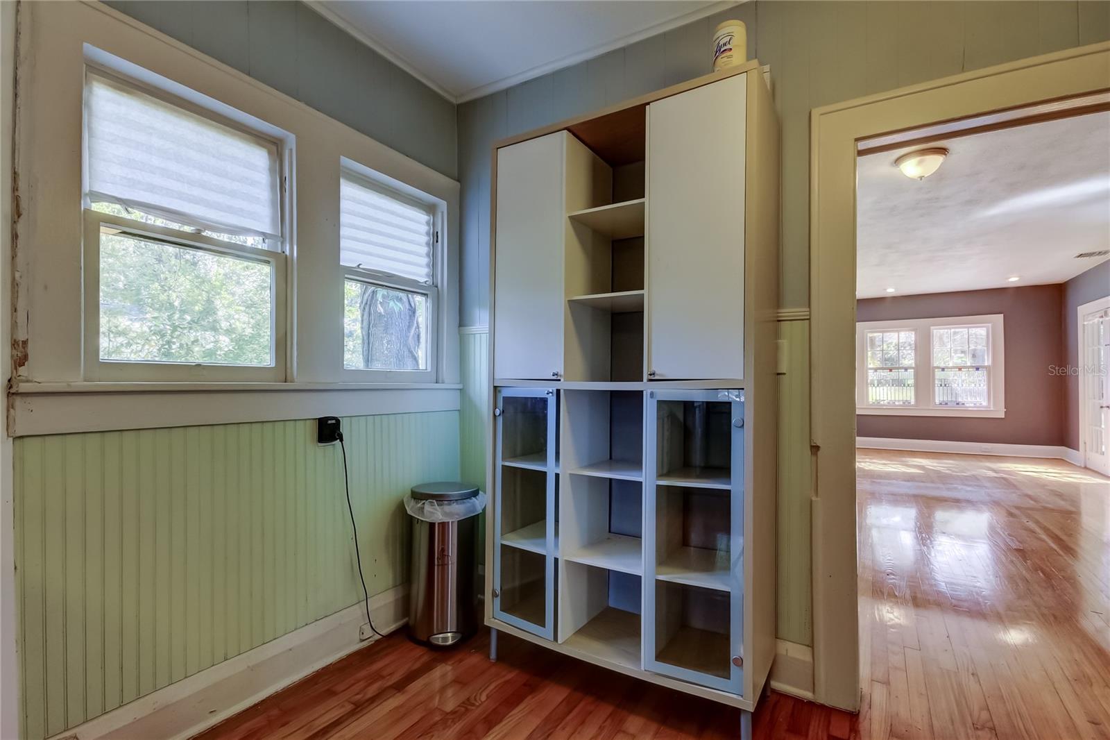 1004 E Crenshaw St Property Photo 29