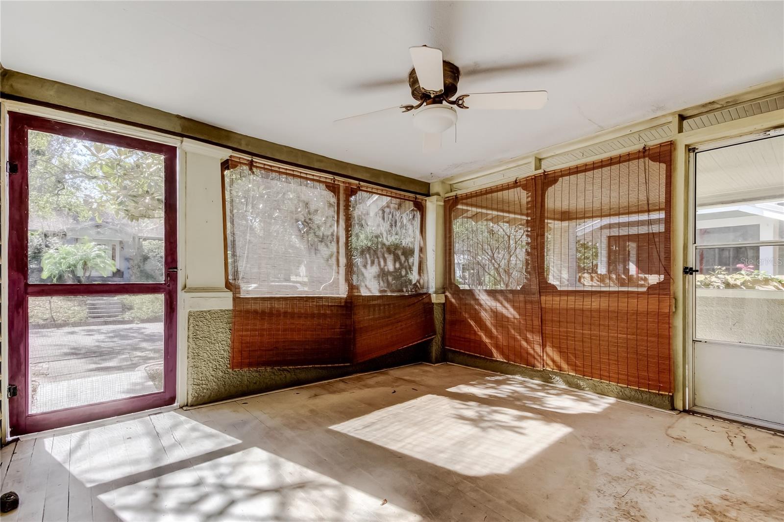 1004 E Crenshaw St Property Photo 40
