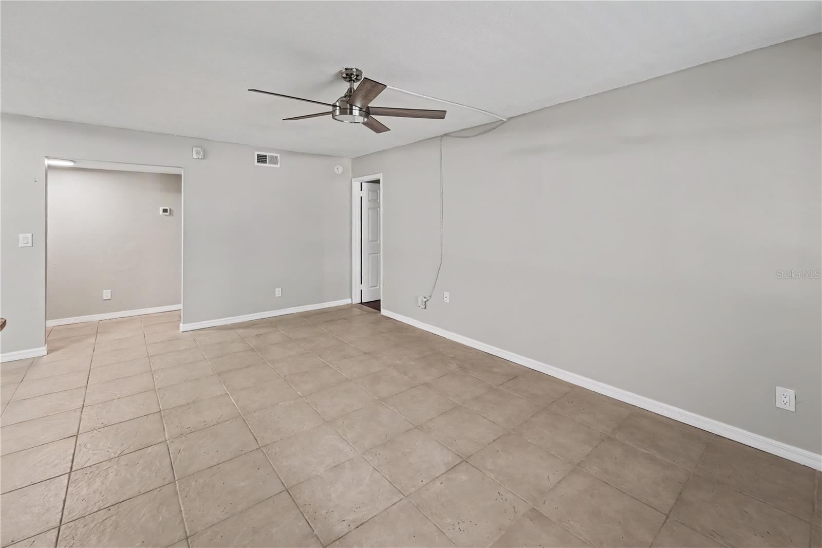 4450 40th Ave N #d12 Property Photo 9